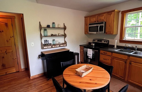 Mammoth Cave Cabin | Merry Mammoth Cabin on 16 Acres with Hiking Trails and Direct Nolin Lake Access