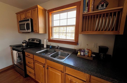 Mammoth Cave Cabin | Merry Mammoth Cabin on 16 Acres with Hiking Trails and Direct Nolin Lake Access