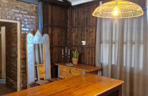 Boesmanspad Apartment | Merwespont Guesthouses#DieHouthuis#Die Wyntenke#A Snoozer's Cottage#
