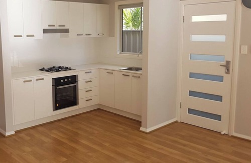 Penshurst House | Mery's Place. Beautiful 2 bedroom Cottage 3min walk 2 Mortdale train station