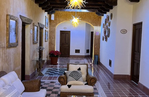 Central Cuernavaca Hotel | Mesón de las Delicias