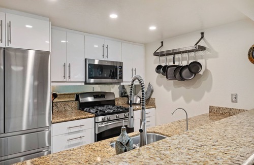 West Mesa House | Mesa Cliff Place - Incredibly Located Townhome in Santa Barbara