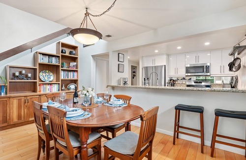 West Mesa House | Mesa Cliff Place - Incredibly Located Townhome in Santa Barbara