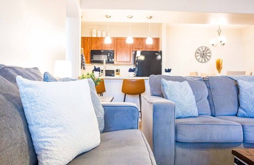 Parkwood Ranch Condo | Mesa Magnifique! Dog Friendly, Heated Pools