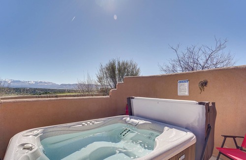 Mancos Apartment | Mesa Verde Adobe Casita Vacation Rental w/ Hot Tub