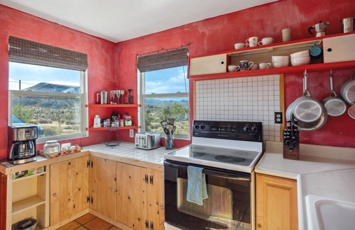 Yucca Valley House | Mesa View Homestead - Cozy, 360 Views & Tranquility! 1 Bedroom Home by RedAwning