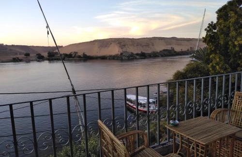 Aswan House | Meshra Katto