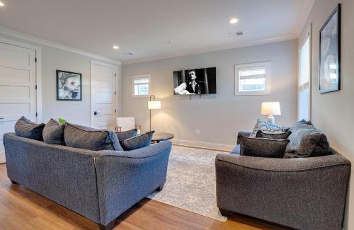 Melrose House | Mesmerize Melrose - 5 Mins to Broadway - Rooftop Deck