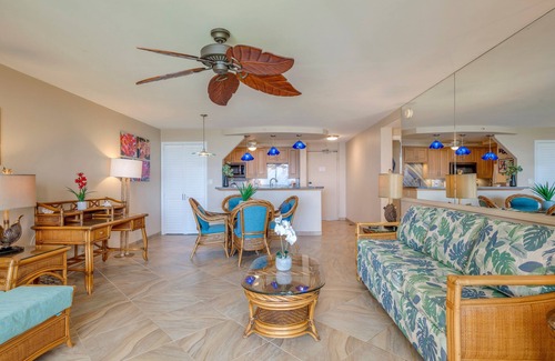 Kahana Condo | Mesmerizing sunset views from your private lanai