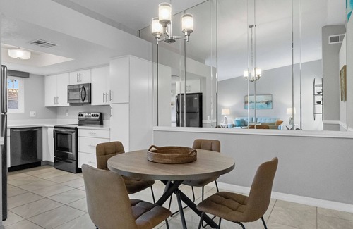 Sonora Sunrise Condo | Mesquite CC Phase 4 End-Unit Condo, Lush Grounds, Private Patio, Multiple Pools