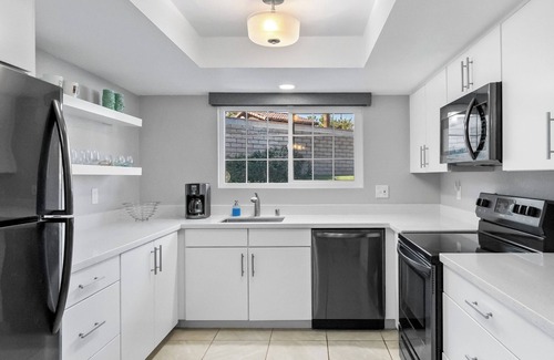 Sonora Sunrise Condo | Mesquite CC Phase 4 End-Unit Condo, Lush Grounds, Private Patio, Multiple Pools