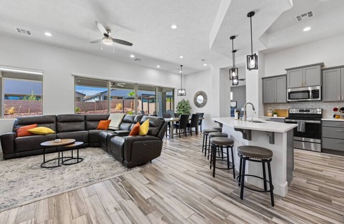 Mesquite House | Mesquite Golf Oasis by J and Amy 992502