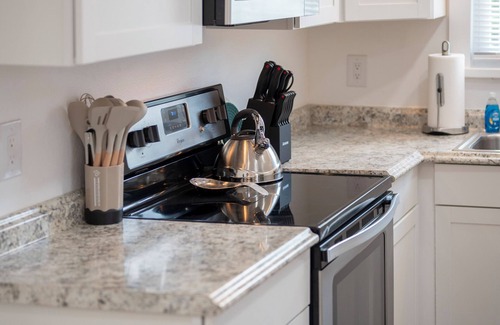 Lakeland House | Message us for Discounts! Pet & Budget Friendly