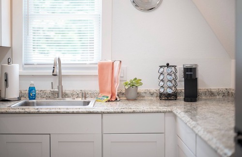 Lakeland House | Message us for Discounts! Pet & Budget Friendly