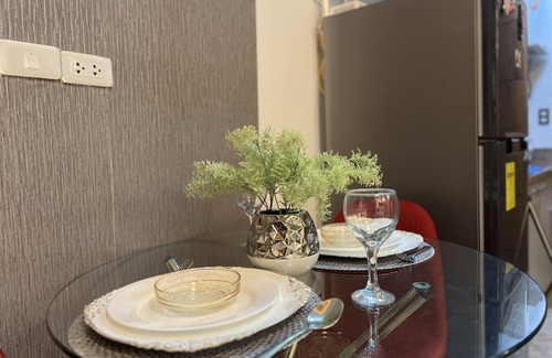 Poblacion District Condo | Messatierra Garden Recidences