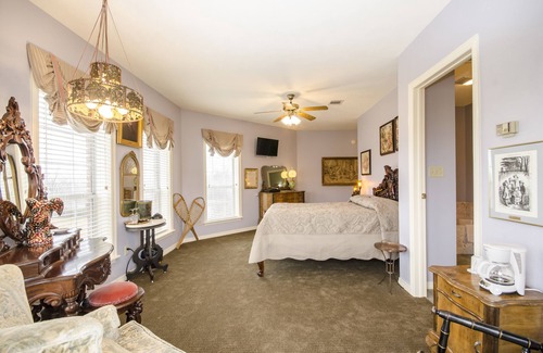 Bryan Bed & Breakfast | Messina Hof Winery & Resort