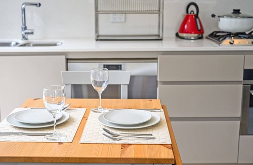 Haymarket Apartment | MetaWiseBnB|Sydney CBD|Chinatown|Luxe 2Bed Penthouse Bella