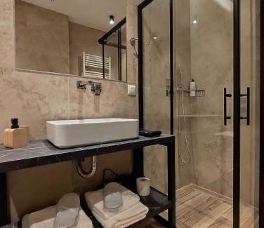 Kalambaka Apartment | Meteora Gold and Glass Suites
