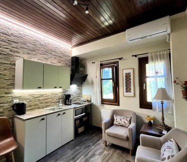 Kastraki House | Meteora Rocky Apartment