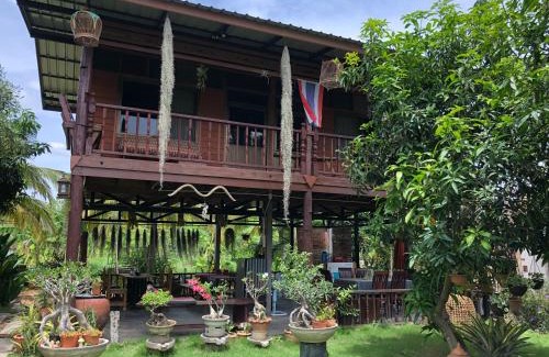 Khai Bang Rachan Villa | Metha Country View Homestay Singburi