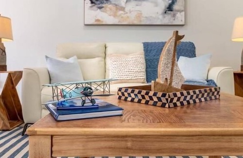 Tarpon Springs House | Meticulously renovated home in Tarpon Springs