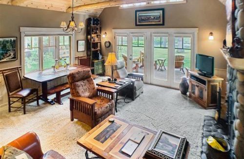 Camp Sherman House | Metolius Cabin
