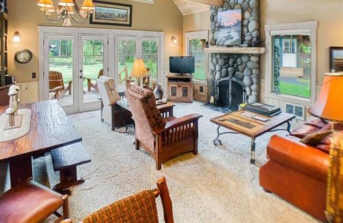 Camp Sherman House | Metolius Cabin