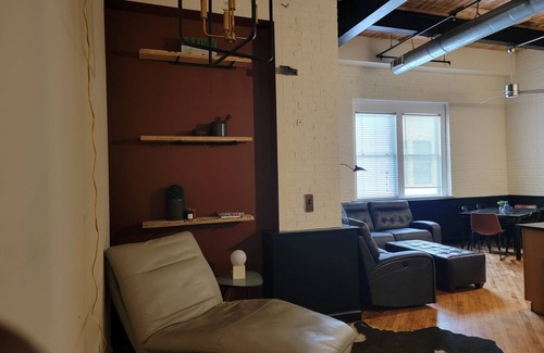 North Chesterfield Apartment | Metro Art Loft + 5 Mins Downtown Richmond
