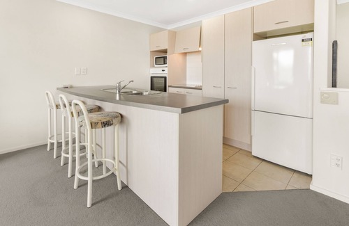 Hamilton Cottage | Metro Haven - Hamilton Holiday Townhouse