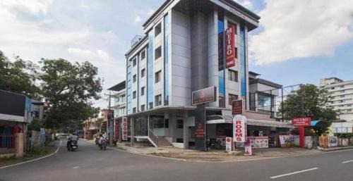 Ernakulam South Hotel | Metro Kochin Business Hotel