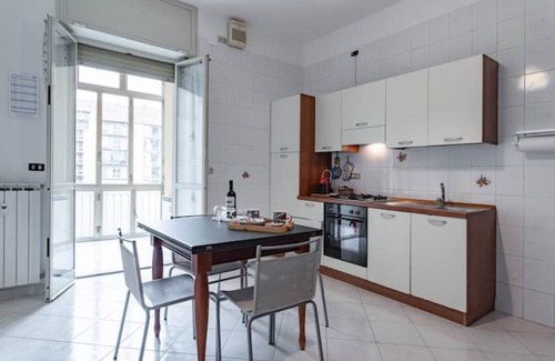 Millefonti House | ⌂ Metro Lingotto House ⌂