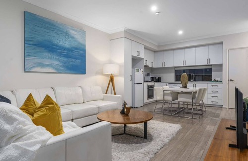 Bassendean Apartment | Metro Modern Escape: Unwind near the Swan Valley