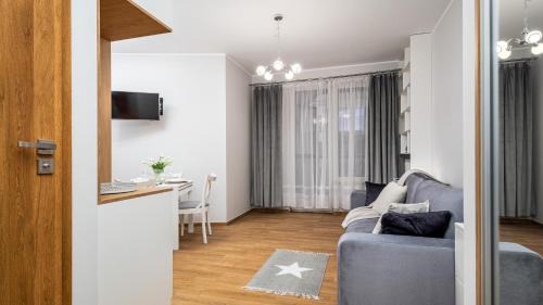 Marymount Apartment | Metro Park - Bielany, Sun & Snow