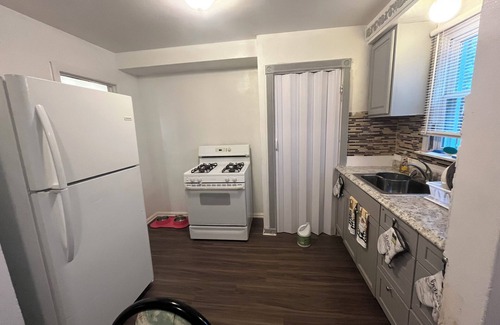 Detroit House | Mettetal 420 friendly Cozy 3 bedroom 4 bed house in Detroit with WiFi, AC