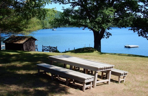 Industry Cabin | Metz Camp - Nice Lakeview