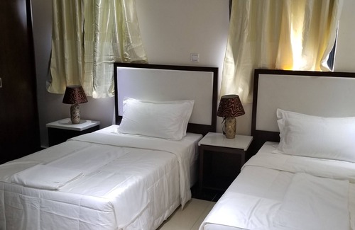 Kololi Hotel | Metzy Residence Hotel