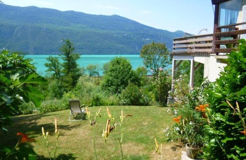 Brison-Saint-Innocent Apartment | Meublé avec jardin au bord lac du Bourget