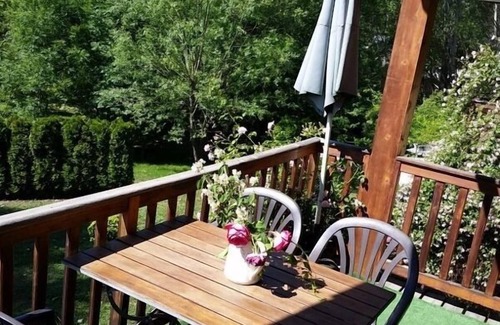 Gap Apartment | Meublé N°5 - Le Grenier-Apartment-Ensuite with Bath-Garden view