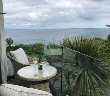 Portmellon Apartment | Mevagissey Boutique Flatlet with sea and countryside views