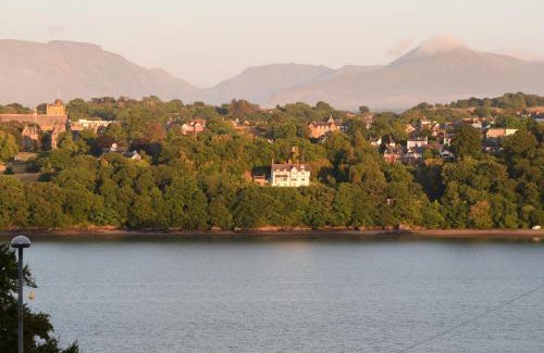 Menai Bridge House | Mews Cottage