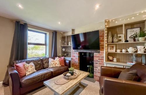 Trowle Common House | Mews Cottage