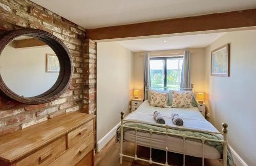 Trowle Common House | Mews Cottage