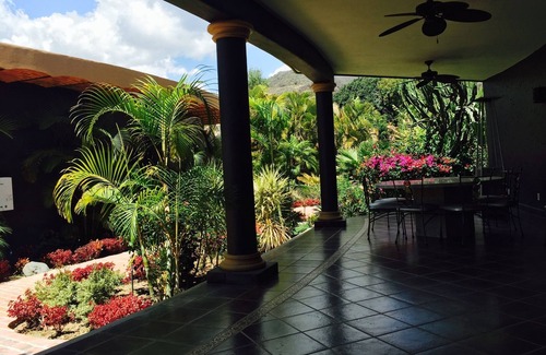 Ajijic House | Mexican Summer Getaway in Perfect Climate