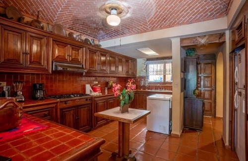Punta Cancun Villa | Mexican Style House in the Hotel Zone w/Priv Pool
