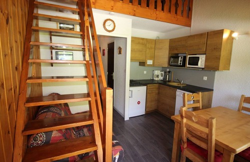Auris Apartment | Mezzanine studio with cabin for 4 at the foot of the slopes, Auris en Oisans