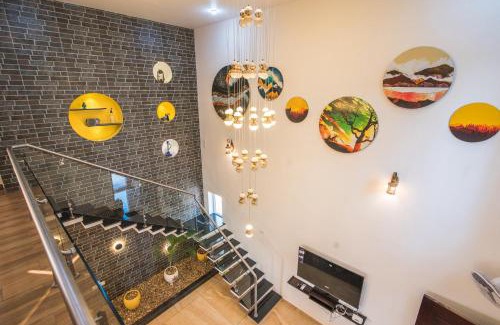 Kalapet House | mezzanine villa W/T Hot Tub Jacuzzi