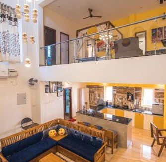 Kalapet House | mezzanine villa W/T Hot Tub Jacuzzi