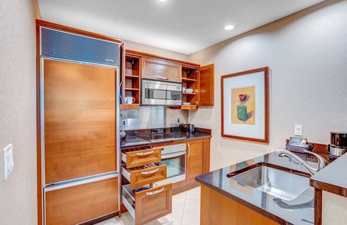 Las Vegas Condo | MGM Signature 8th Floor | 1BR + Studio Combo | Strip View