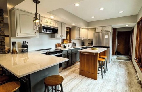Willmar House | MI CASA- 4 Bd- Mega Playground