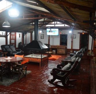 El Rosal House | Mi casa amarilla
